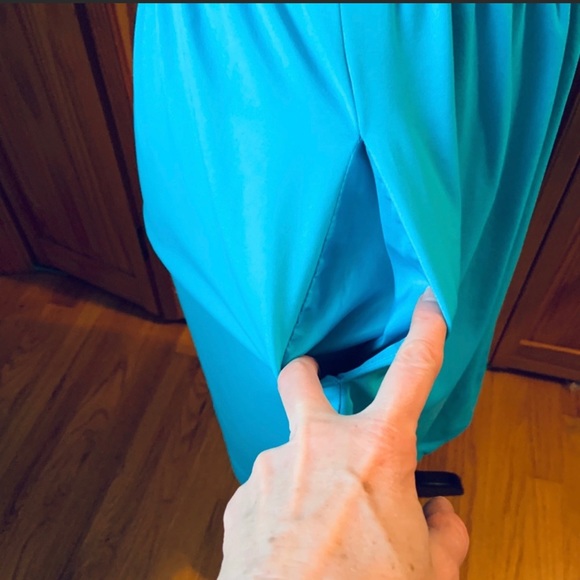 Cynthia Rowley Dress with pockets. - Picture 3 of 6